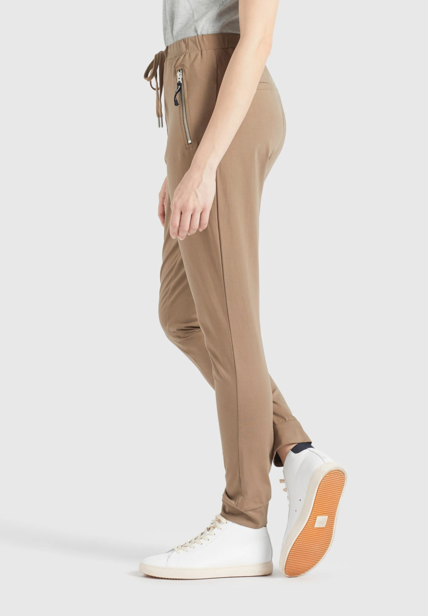 Khujo Sweatpants Tapered Broek Alenia Dames Lichtbruin 4 Khujo Sweatpants Tapered Broek Alenia Dames Lichtbruin - Afbeelding 4