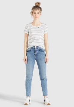 Khujo T-shirts Shirt Rafaela Dames Wit -Khujo 2d2d2410598903c3a7d627f9d76cce5a