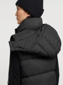 Khujo Bodywarmers Bodywarmer Eden Dames Zwart 15 Khujo Bodywarmers Bodywarmer Eden Dames Zwart -Khujo 36c758e190e8876395fe33dc3aa2b038