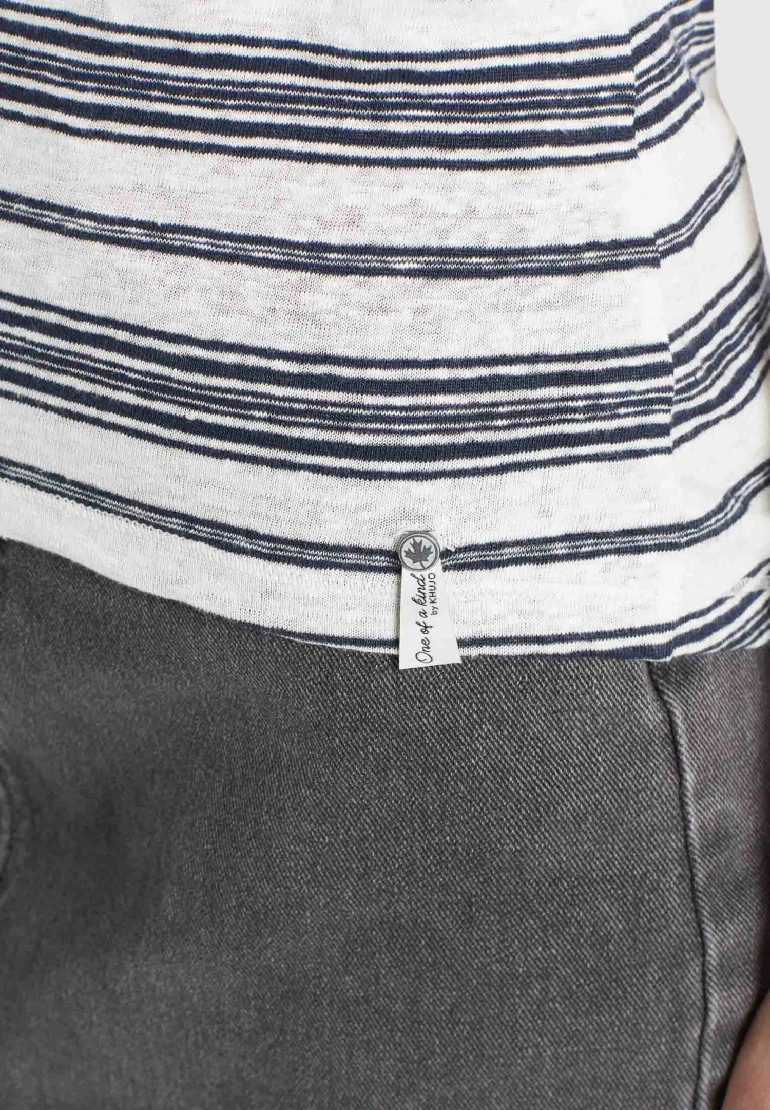 Khujo T-shirts Shirt MATAMA Dames Marine / Wit 7 Khujo T-shirts Shirt MATAMA Dames Marine / Wit - Afbeelding 7