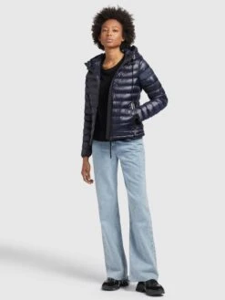 Khujo Tussenjassen Tussenjas Lovina Dames Donkerblauw -Khujo 887f931ca41234e878c8ce515b76c3a2