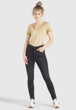 Khujo T-shirts Shirt PERGOLA Dames Lichtgeel -Khujo a58dc780760d44ee75c774e2894f191b